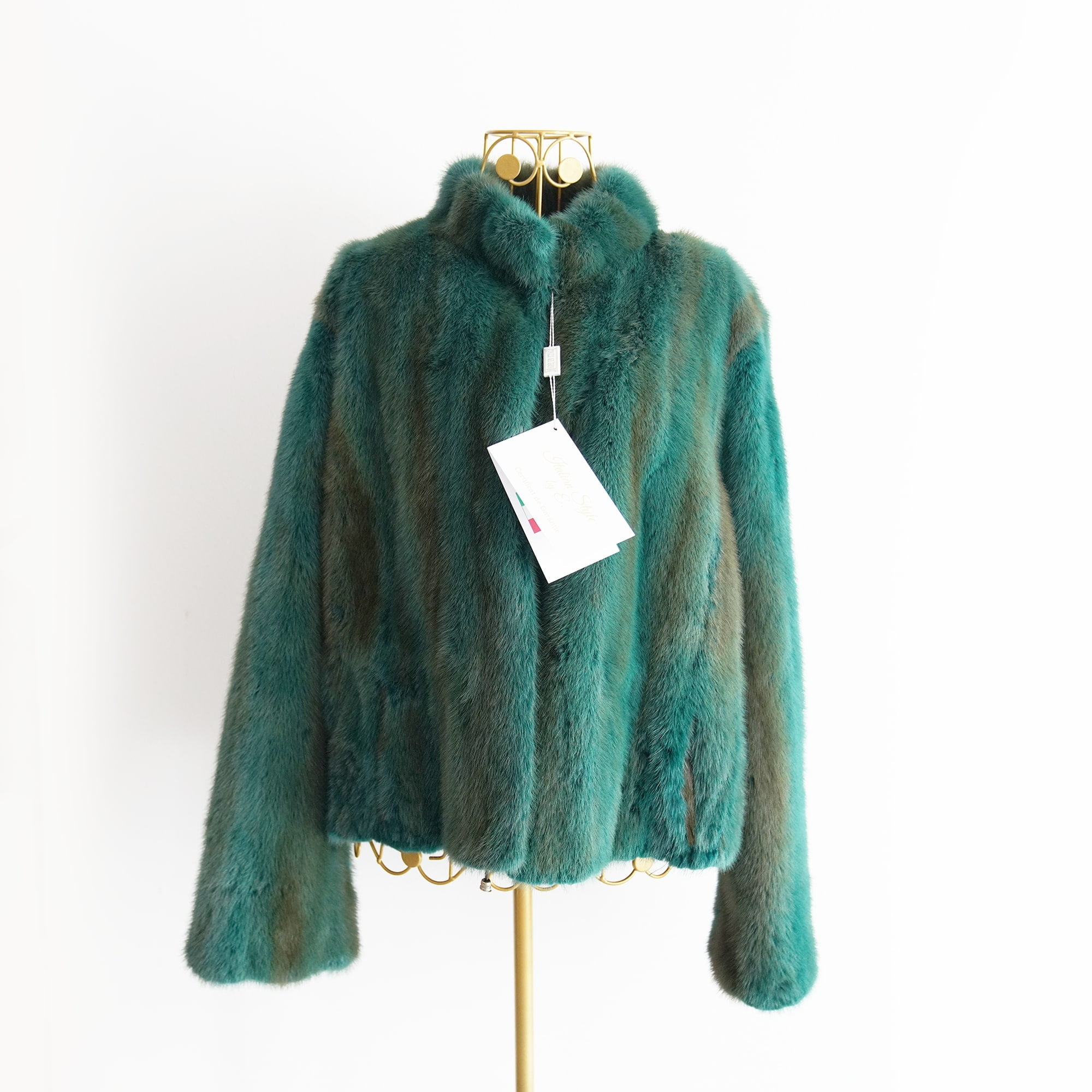 Haina blana de vizon scurta (produs unicat)